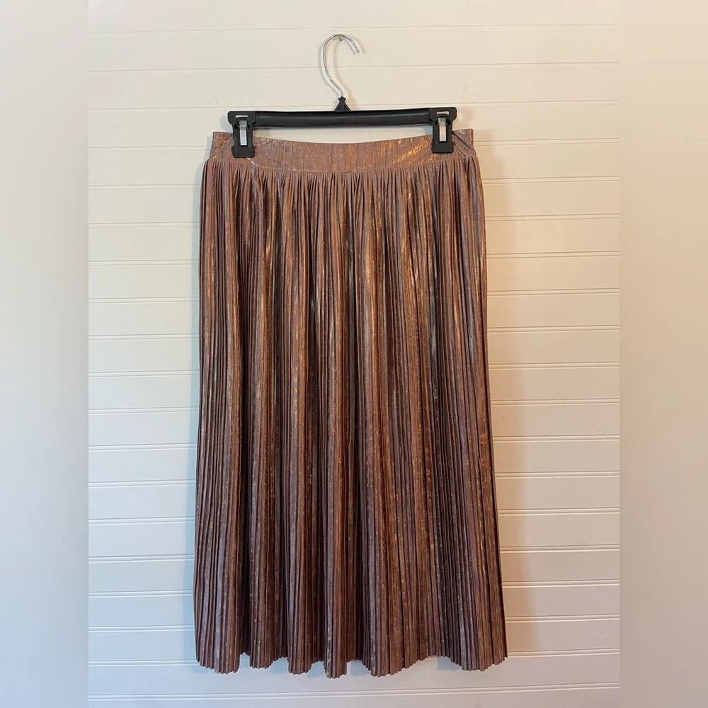 Sugarlips Pink Metallic Pleated Skirt NWT Size Medium